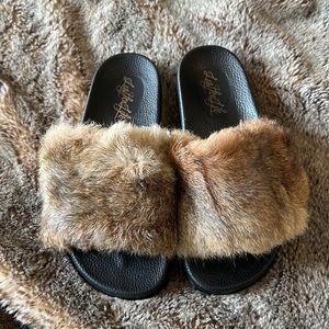 Authentic fur slides size 7